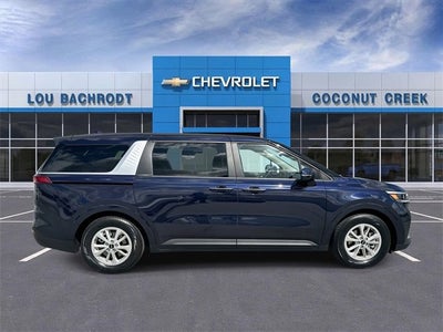 2024 Kia Carnival LX