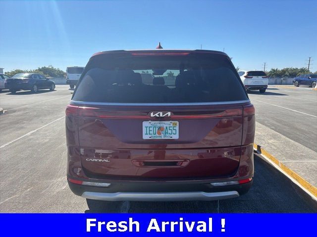 2024 Kia Carnival LX