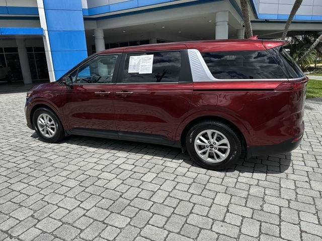 2024 Kia Carnival LX