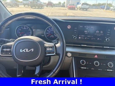 2024 Kia Carnival LX