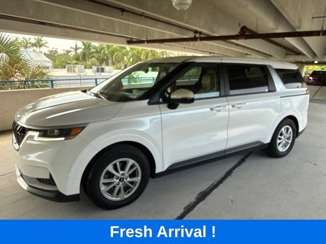 2024 Kia Carnival LX
