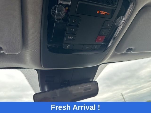 2025 Kia Carnival LXS