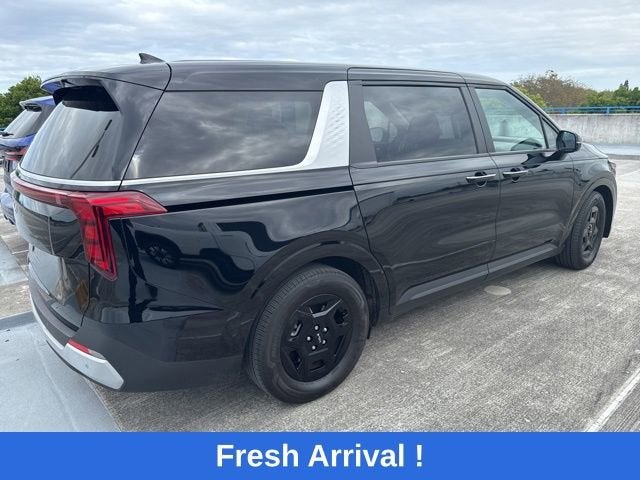 2025 Kia Carnival LXS