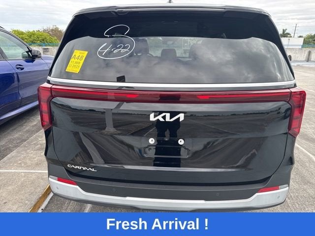 2025 Kia Carnival LXS