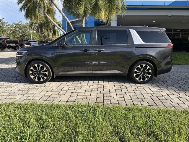 2023 Kia Carnival EX