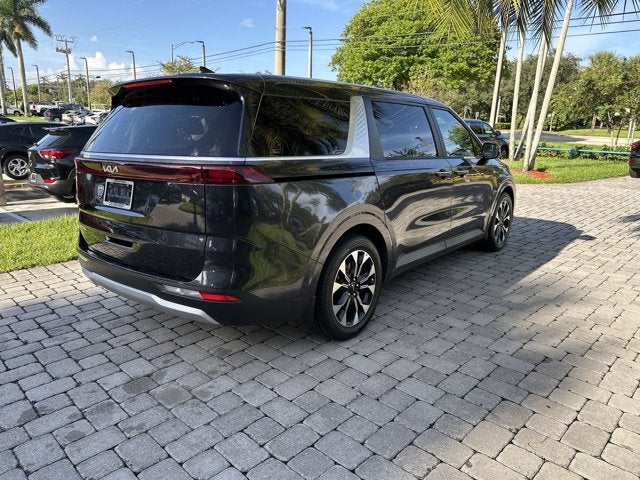 2023 Kia Carnival EX