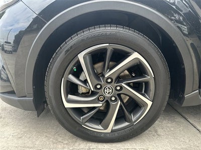 2021 Toyota C-HR LE