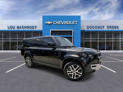 2023 Land Rover Defender SE