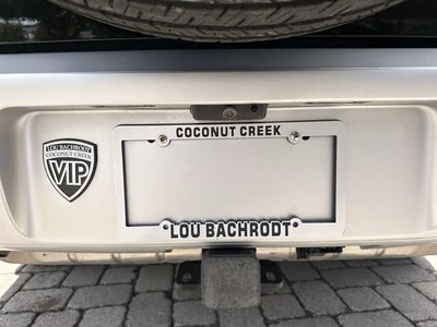2023 Land Rover Defender SE