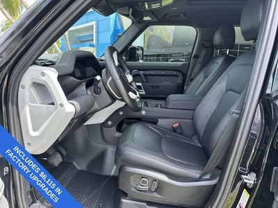 2023 Land Rover Defender SE
