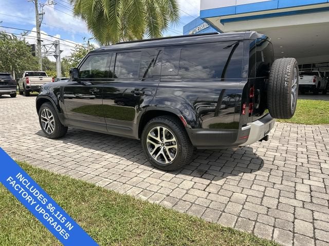 2023 Land Rover Defender SE