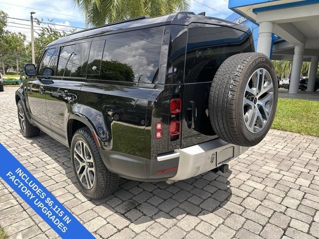 2023 Land Rover Defender SE