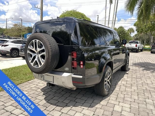 2023 Land Rover Defender SE