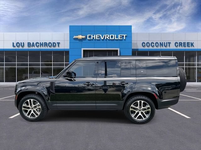2023 Land Rover Defender SE