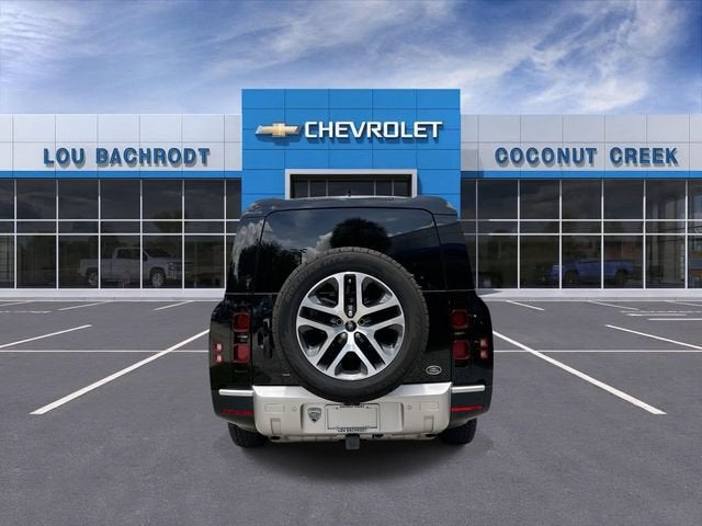 2023 Land Rover Defender SE