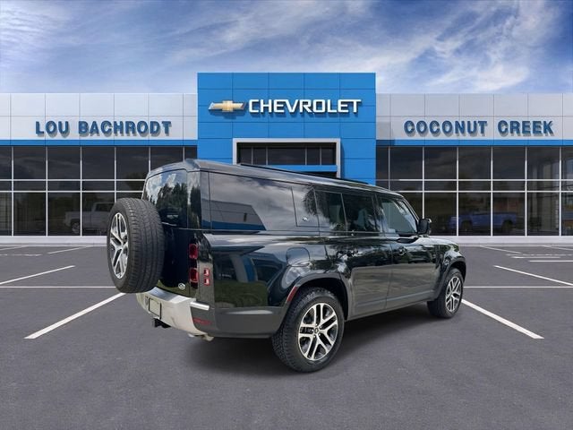 2023 Land Rover Defender SE