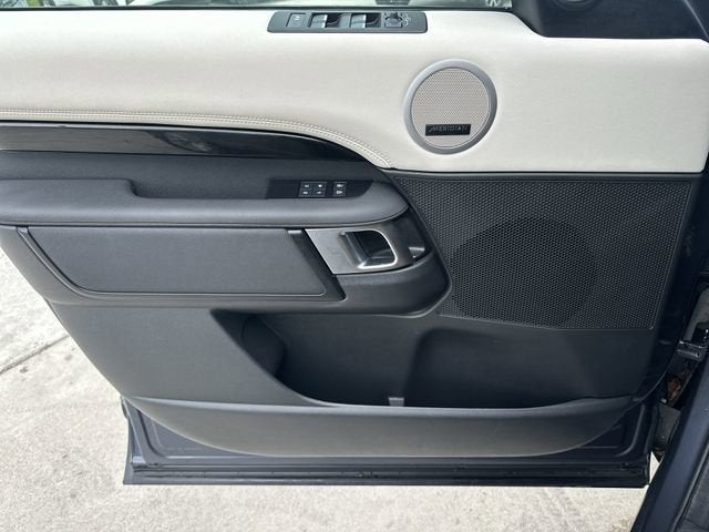 2025 Land Rover Discovery S