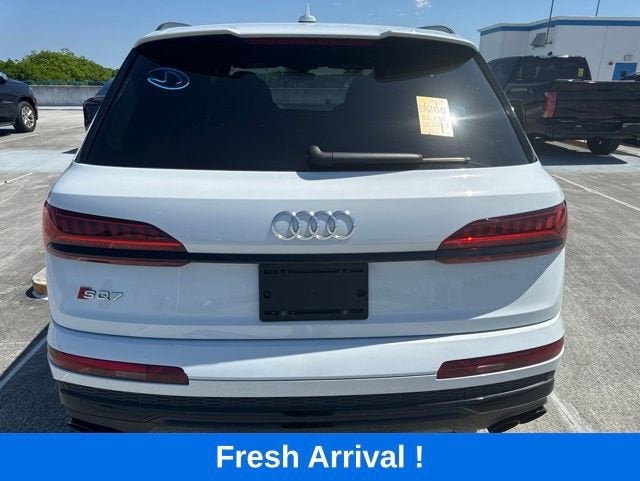 2023 Audi SQ7 Premium Plus