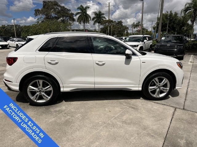 2022 Audi Q3 S line Premium