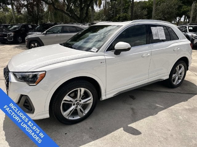 2022 Audi Q3 S line Premium