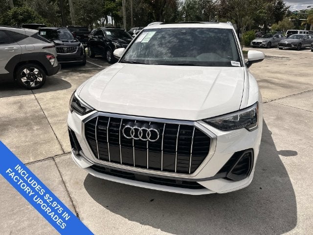 2022 Audi Q3 S line Premium
