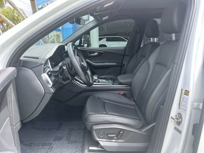 2025 Audi Q7 Premium Plus