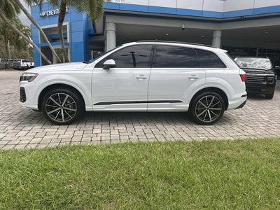 2025 Audi Q7 Premium Plus