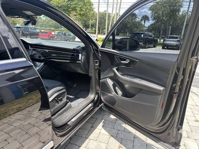 2021 Audi Q7 Premium Plus