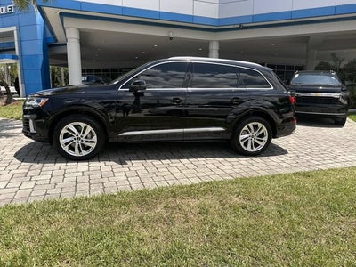 2021 Audi Q7 Premium Plus