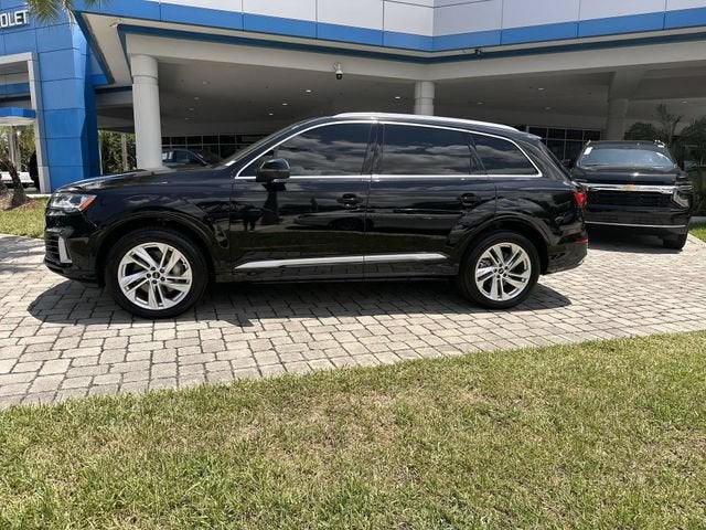 2021 Audi Q7 Premium Plus