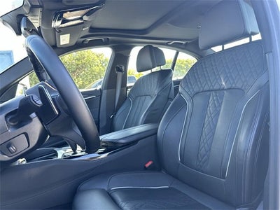 2023 BMW 5 Series 530i