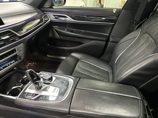 2022 BMW 7 Series 750i xDrive