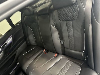 2022 BMW 7 Series 750i xDrive