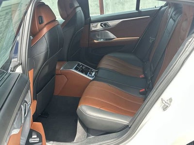 2020 BMW 8 Series 840i