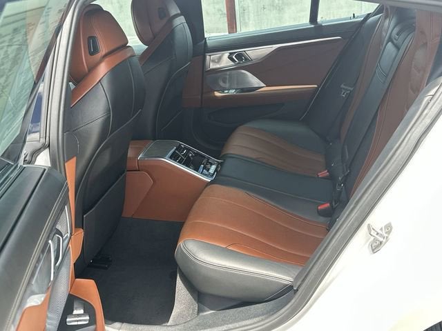 2020 BMW 8 Series 840i