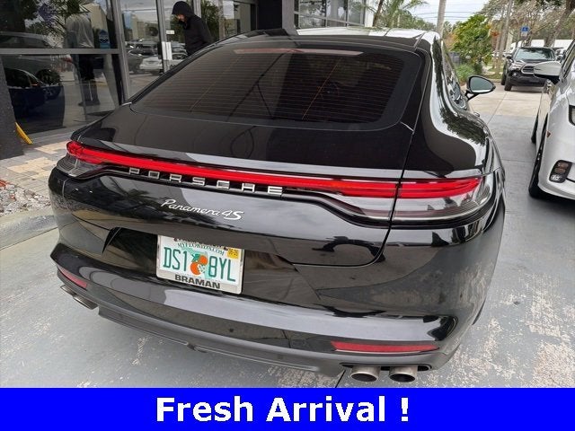 2022 Porsche Panamera 4S