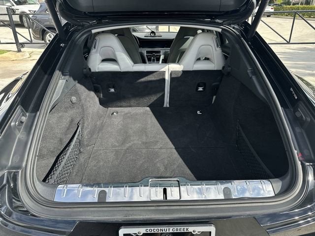 2022 Porsche Panamera 4S