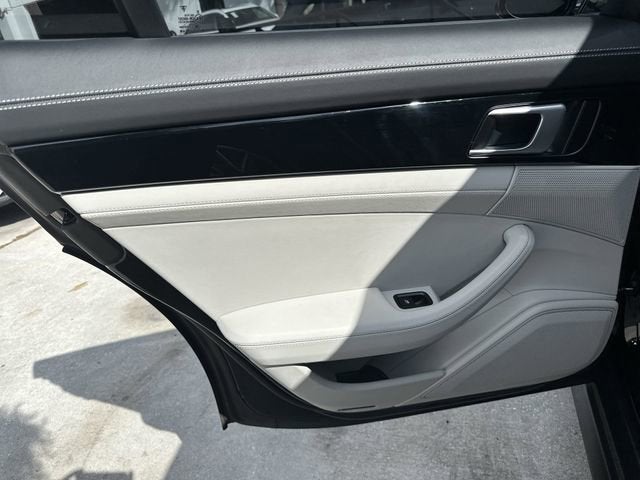 2022 Porsche Panamera 4S