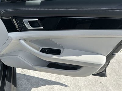 2022 Porsche Panamera 4S