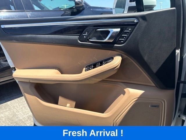 2020 Porsche Macan Base
