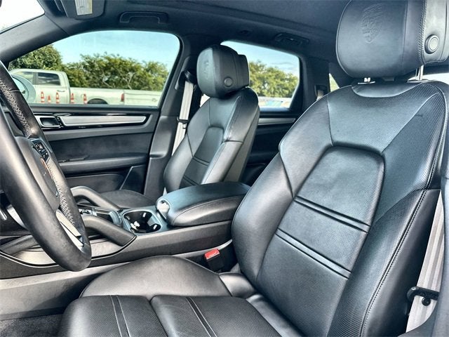 2023 Porsche Cayenne PLATINUM EDITION