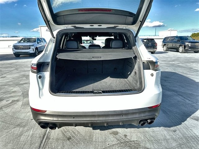 2023 Porsche Cayenne PLATINUM EDITION