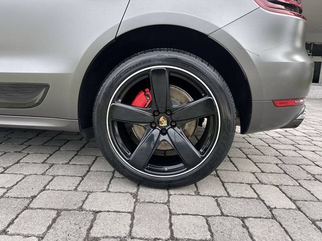2018 Porsche Macan Turbo