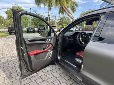 2018 Porsche Macan Turbo