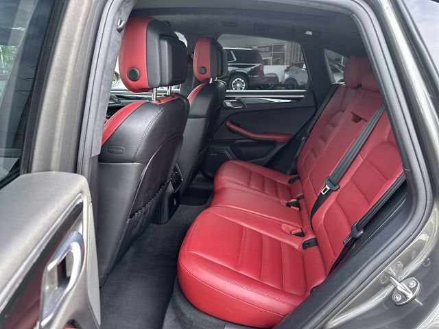 2018 Porsche Macan Turbo