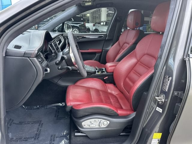 2018 Porsche Macan Turbo
