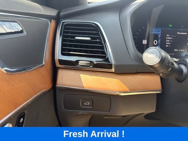 2023 Volvo XC90 Plus