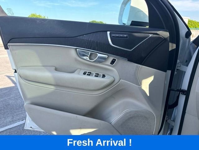 2020 Volvo XC90 Momentum