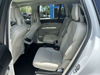 2020 Volvo XC90 Momentum