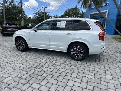 2020 Volvo XC90 Momentum